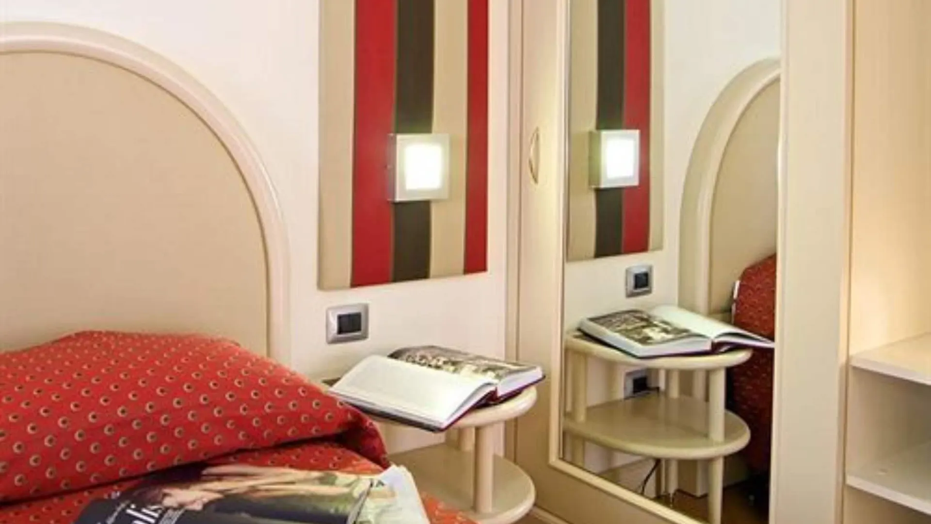 Hotel Centrale Best Western Signature Collection Tirano 4*,