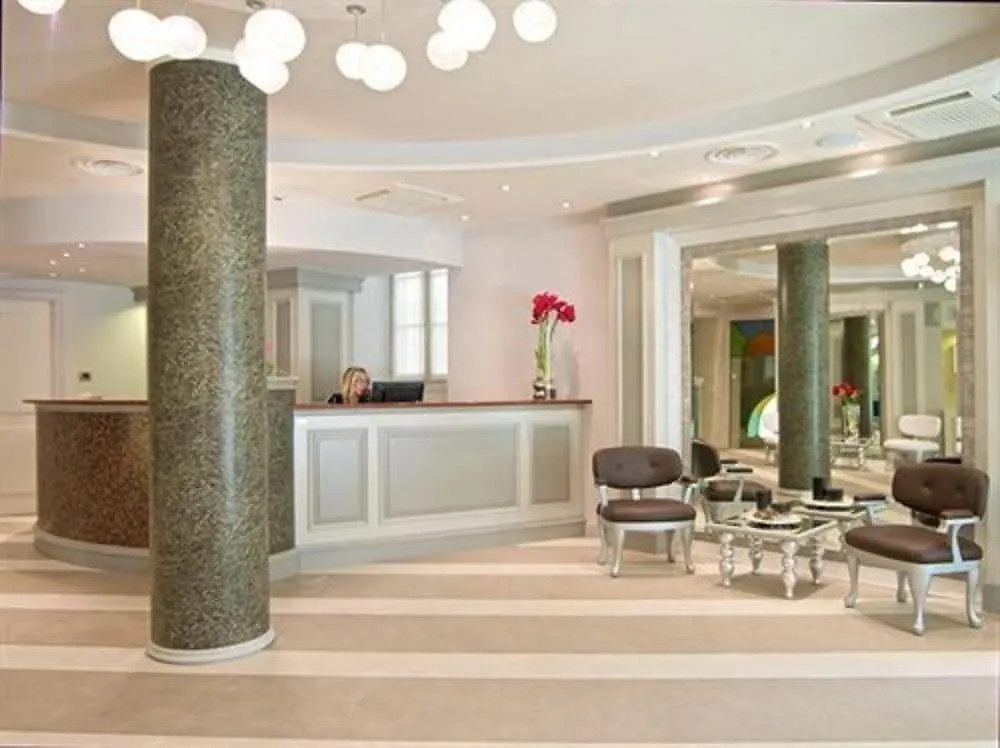 Hotel Centrale Best Western Signature Collection Tirano