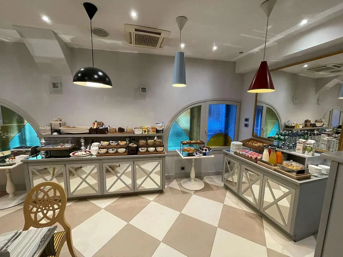 Hotel Centrale Best Western Signature Collection Tirano 4*,